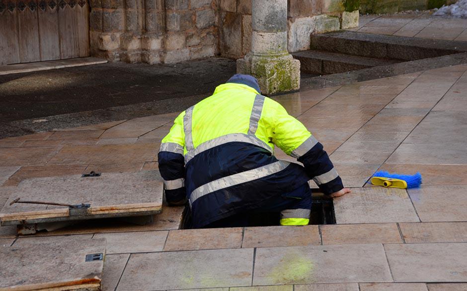tarif plombier débouchage Béhoust